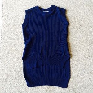 Navy blue high- low knit sweater